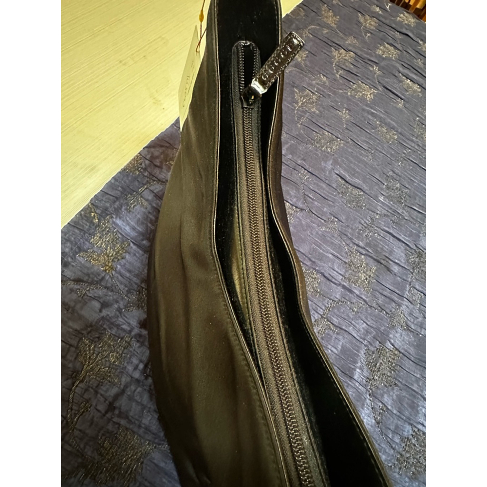 Gucci Black Padded Satin & Patent Leather Shoulder Bag - Picture 11 of 14
